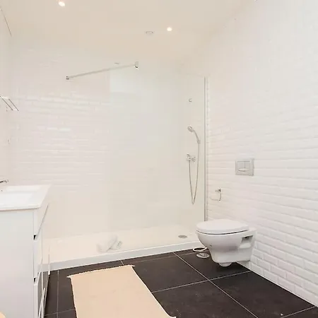 Appartement Large Bright For 6 With Lovely Terrace Sintra