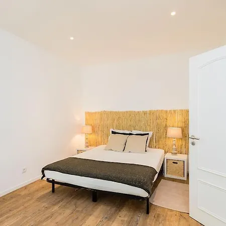 Large Bright For 6 With Lovely Terrace Sintra