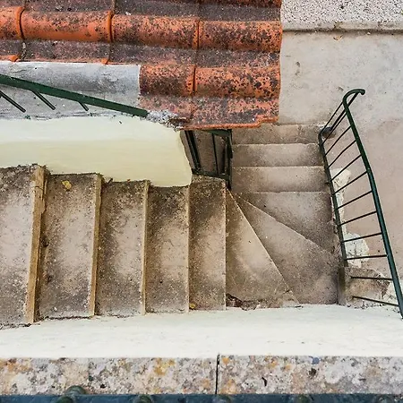 Appartement Large Bright For 6 With Lovely Terrace Sintra