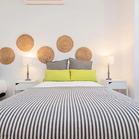 Large Bright For 6 With Lovely Terrace Sintra